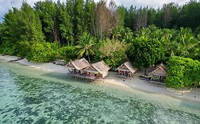 Coco Huts Guest House